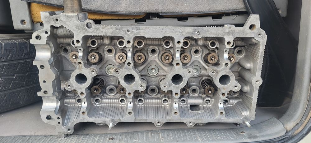 Головка 2tr-fe. Объем 2.7. Оригинал б/у