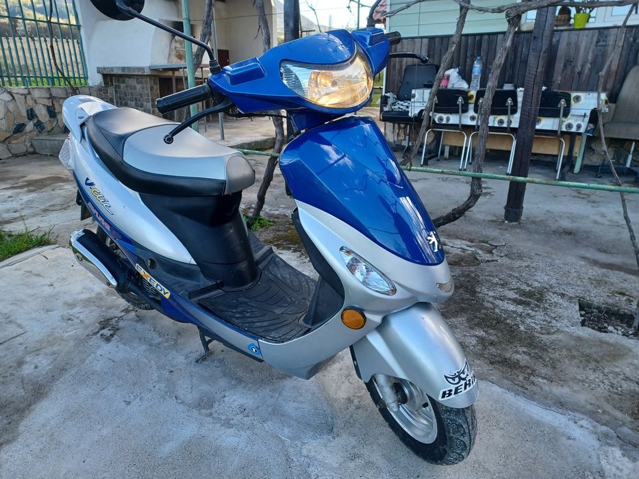 Скутер Peugeot 50 кубика