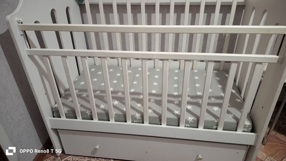 Продам детскую кроватку