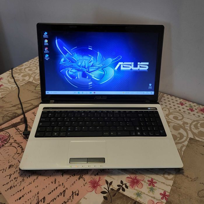 Okazie Asus X53S (Gaming) cu i5 + SSD 256 GB si Video GT cu 16Gb Ram