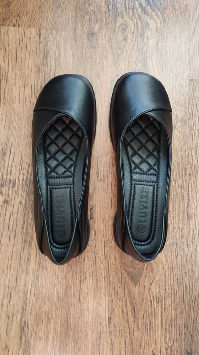 Дамски черни обувки.  37 номер.