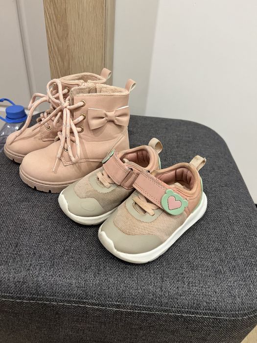 Ботинки на девочку на осень и кроссовки