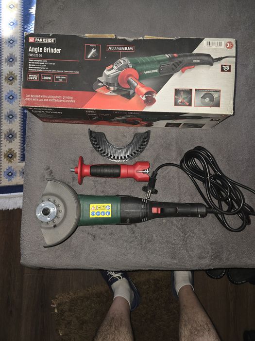 Flex parkside in stare impecabila 10 din 10  de 125  la 1200 de wats vine la cutie cu toate accesoriile practi c este nou.mai multe detalii la tel.