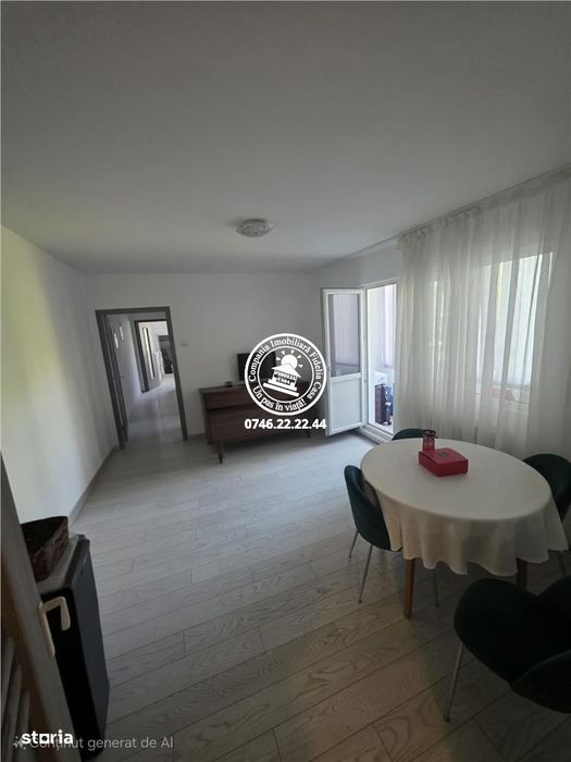Apartament 3 camere  de vanzare  Podu Ros,