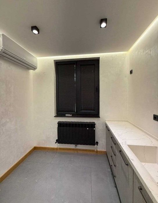 Продажа офис Госпитальный рынок, 76м²