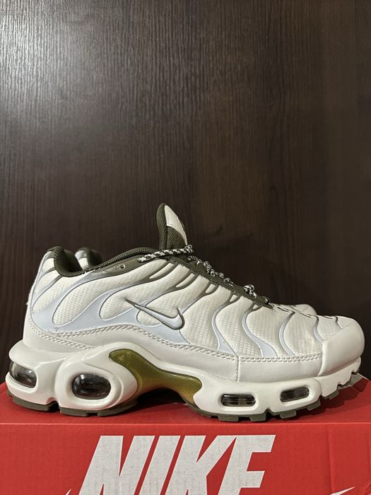 Nike Air Max Plus Phantom Neutral Olive - 40,41,42,43,44,45,46