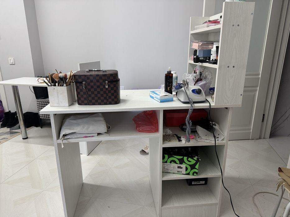 Маникюрный стол НЕ ДОРОГО