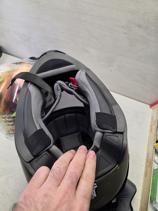 Icon AIRFLITE Battlescar 2 Helmet Каска Нова с Визьори Размер L 59-60