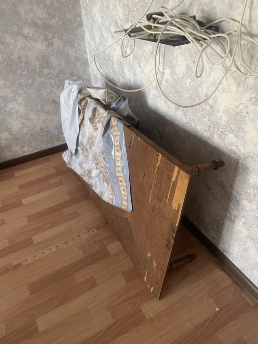 Стол сатылады бағасын келісімді