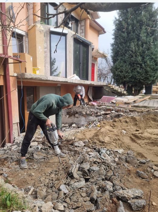 Demolari•CASE•Decopertari Gresie Faianta•Taiari beton•transport moloz