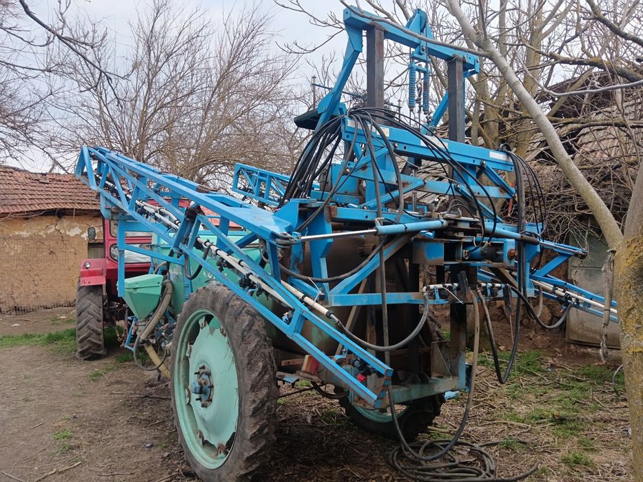 Instalație erbicidat Berthoud 2500 litri 24 metri