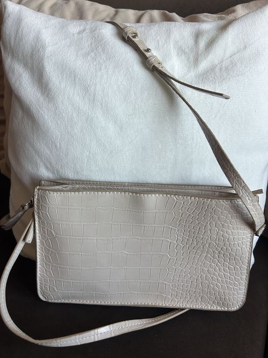 Различни дамски чанти