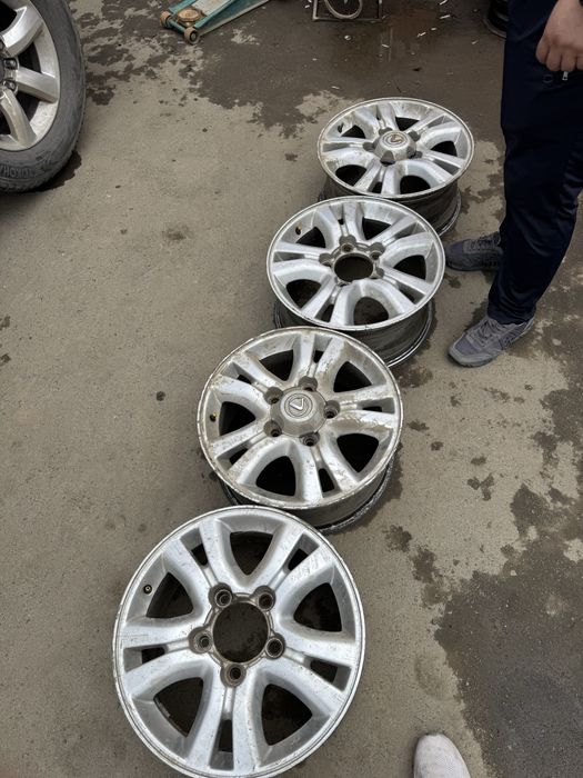 Оригинальные литые диски Lexus R18