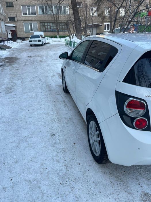 Авео , машина .шевралет