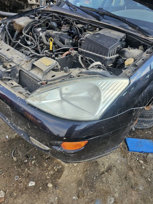 Bara fata faruri ford focus 1