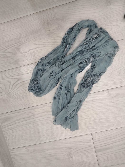 Лот дамски шалове