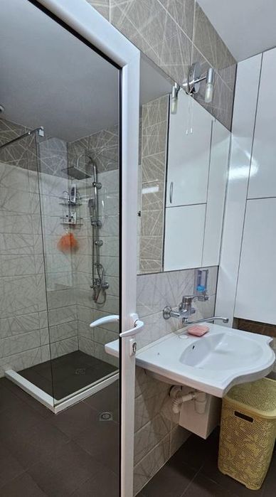 Дава се под наем Тристаен апартамент в Пловдив, Център - 96 кв.м за 613 € - Снимка #4