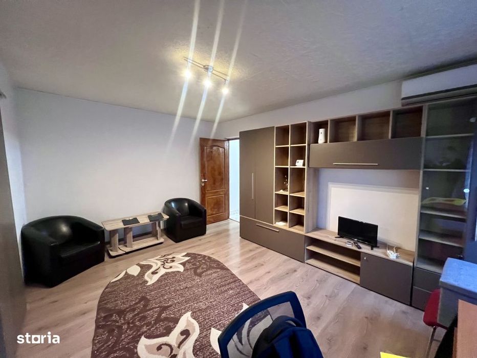 Apartament 2 camere, 40 mp utili, etaj 1 - Piata Doina — fotografia 1