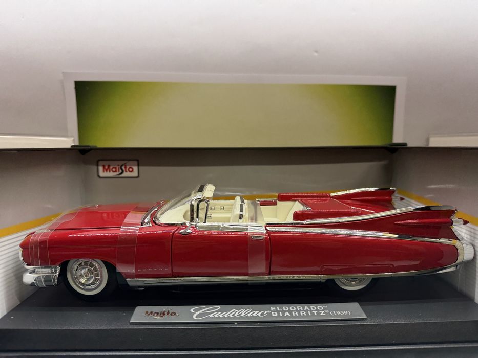 MAISTO Cadillac Eldorado Biarritz an 1959 machetă auto scara 1:18 30cm