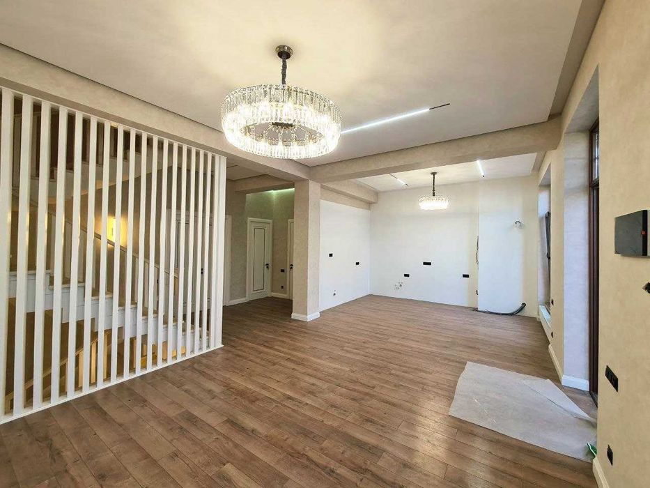 Никитина ул. Евродома близнецы