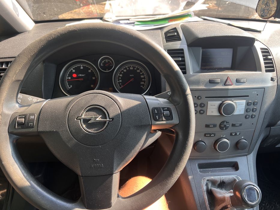 Opel zafira B 1.9 120коня НА ЧАСТИ