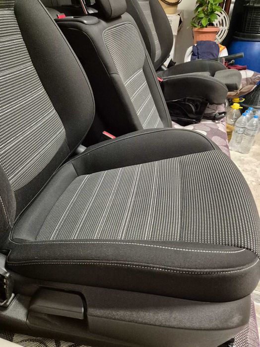 Салон-седалки Инсигния