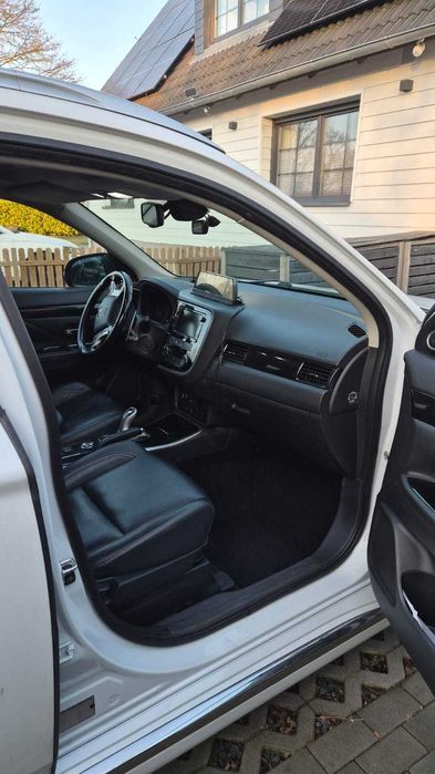 Vand Mitsubishi Outlander Plug In Hibrid