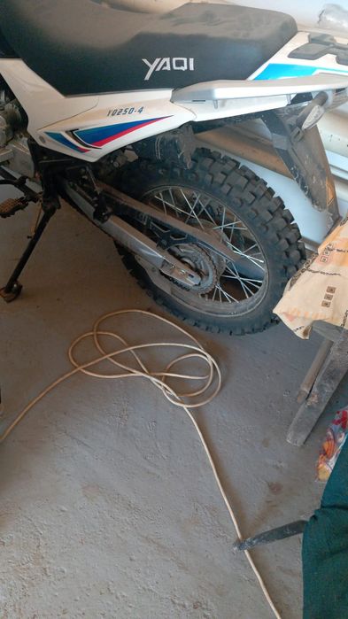 Продам мотоцикл Эндуро YAQI.