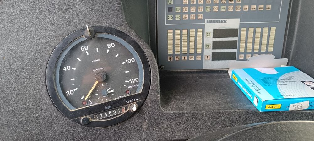 Macara Liebherr LTM 1030.2