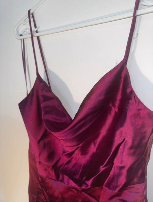 Rochie midi asimetrica cu fusta tip lalea
