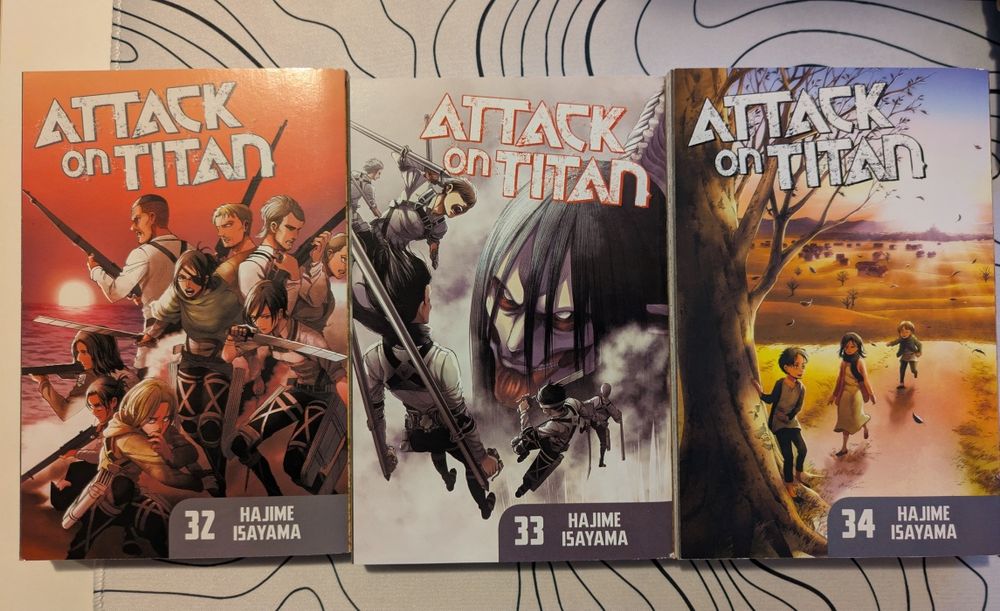 Vând manga Attack on Titan, After God, mob psycho 100, fire force,