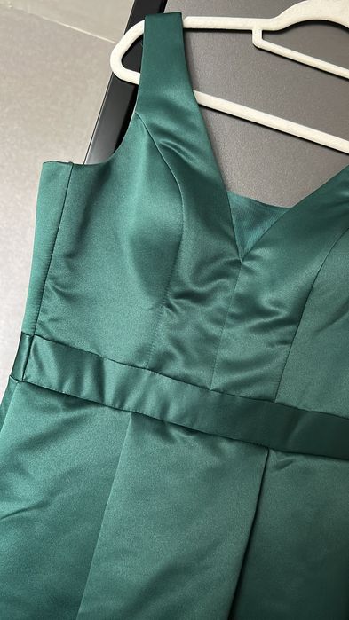 Официална къса сатенена рокля