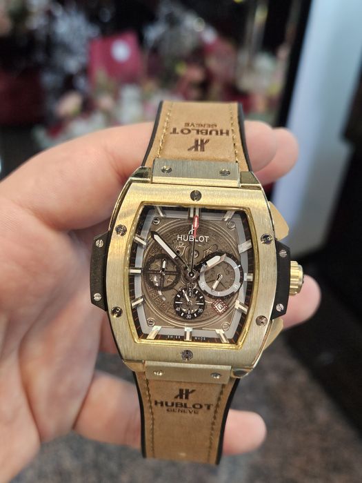 Продам Hublot Big Bang для спортивных и брутальных мужчин.
