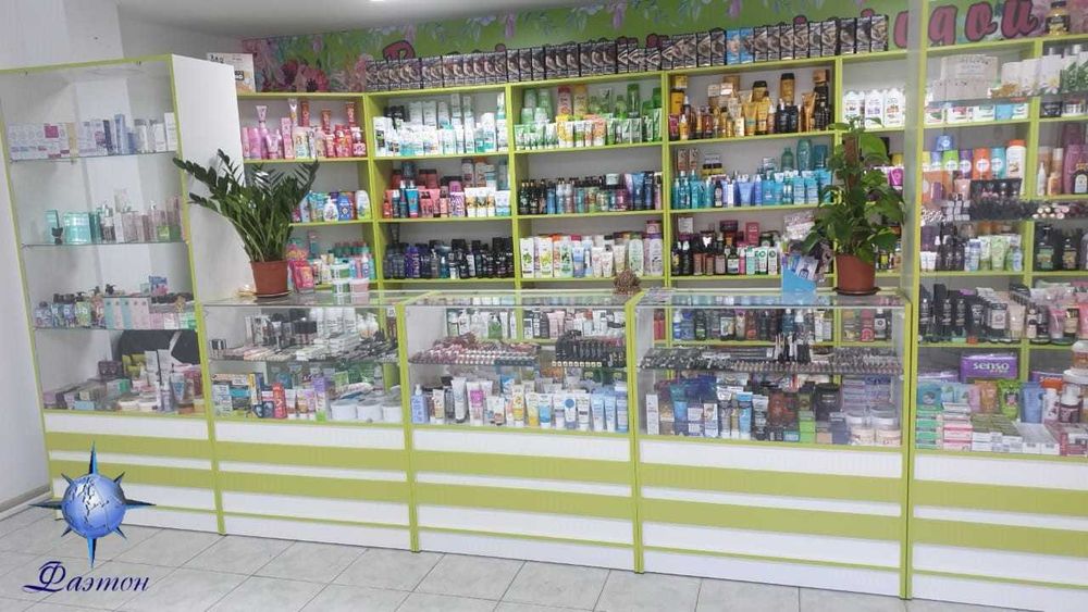 Продам витрины, стеллажи, полки