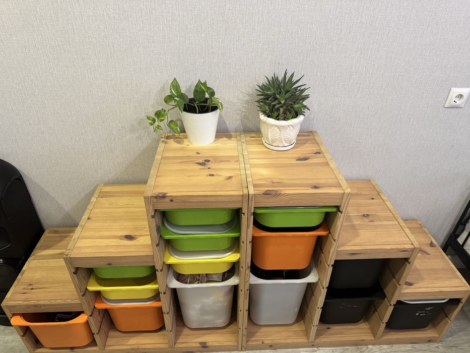 Стеллаж Икеа Труфаст с контейнерами