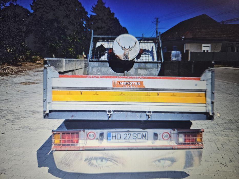 Vând Nissan cabstar