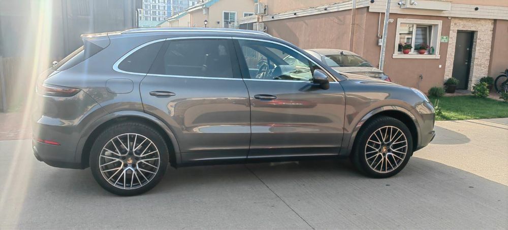 PORSCHE Cayenne 2022 — imagine 2