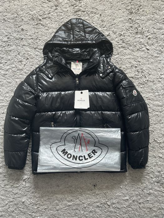 Geacă Moncler, mărime M, nouă
