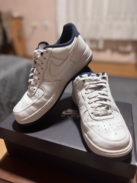 Oбувки Nike AIR FORCE 1 ’07 LV8 ESS+