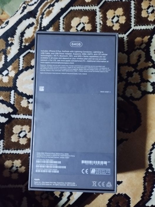 Продам Айфон 8 плюс