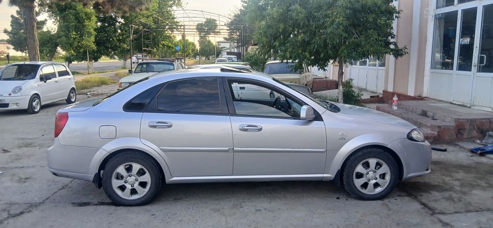 Chevrolet jentra 2016