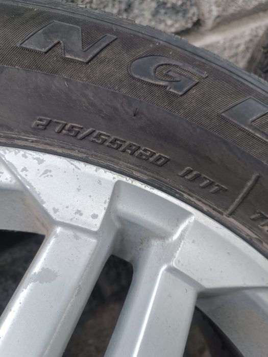 Продам диски с резиной 20