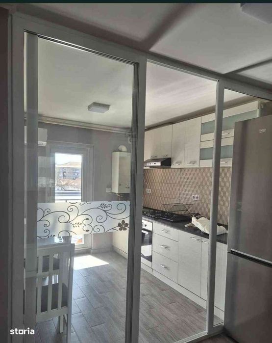 Vand apartament 2 camere , ultracentral, renovat ,utilat si mobilat