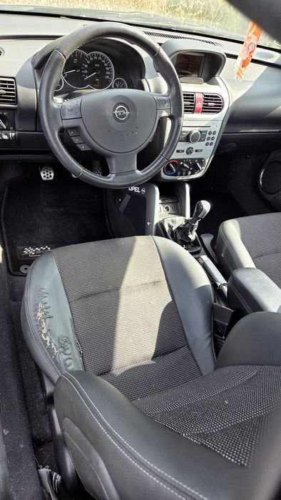 Opel Tigra Twin Top 1.4 benzină Linea Rossa