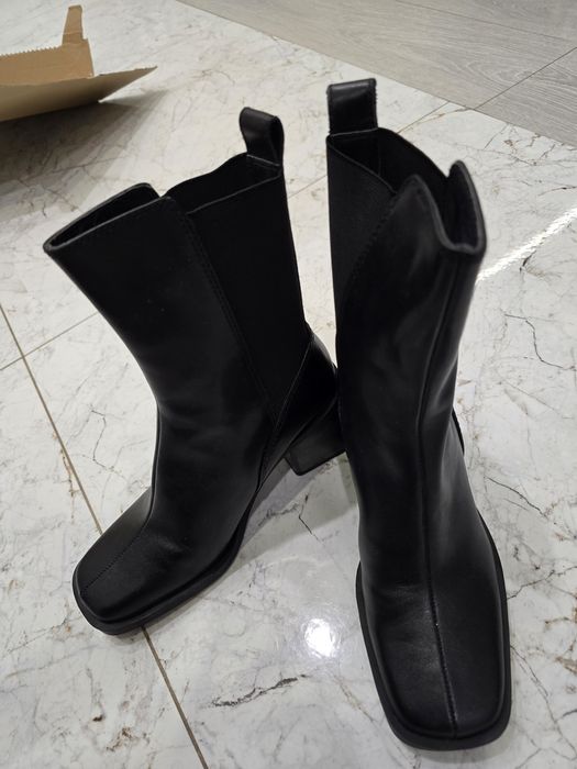 Ботинки Zara кожаные 35р