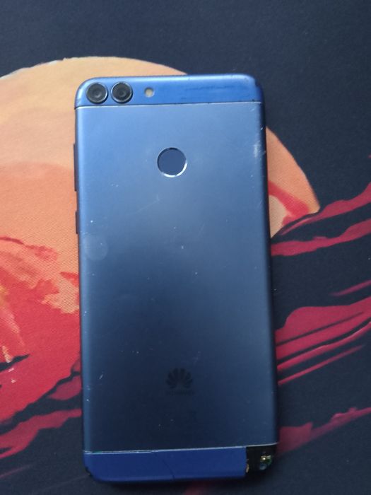 Продаю телефон Huawei