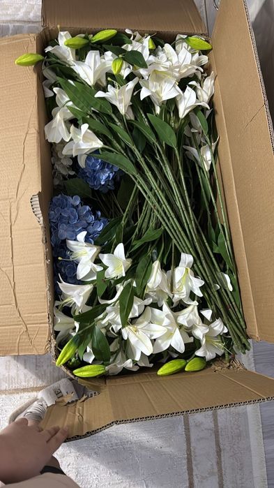 Искусственные цветы,Лилия