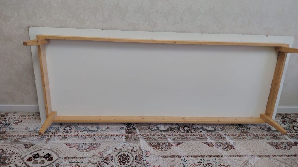 Продам жер стол, размеры 90*2000см. В идеальном состоянии.