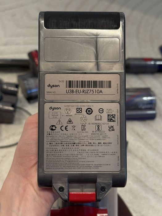 Dyson V15 Detect Absolute – Безжична прахосмукачка с аксесоари
