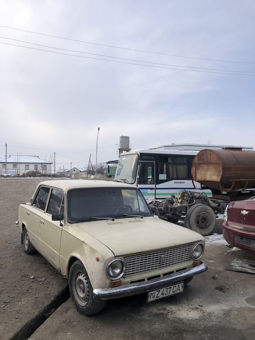 Lada 2101 sotiladi